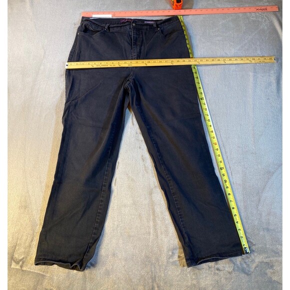 Gloria Vanderbilt, Black Denim Jeans Size 18 Average Amanda Excellent Condition - Picture 1 of 8